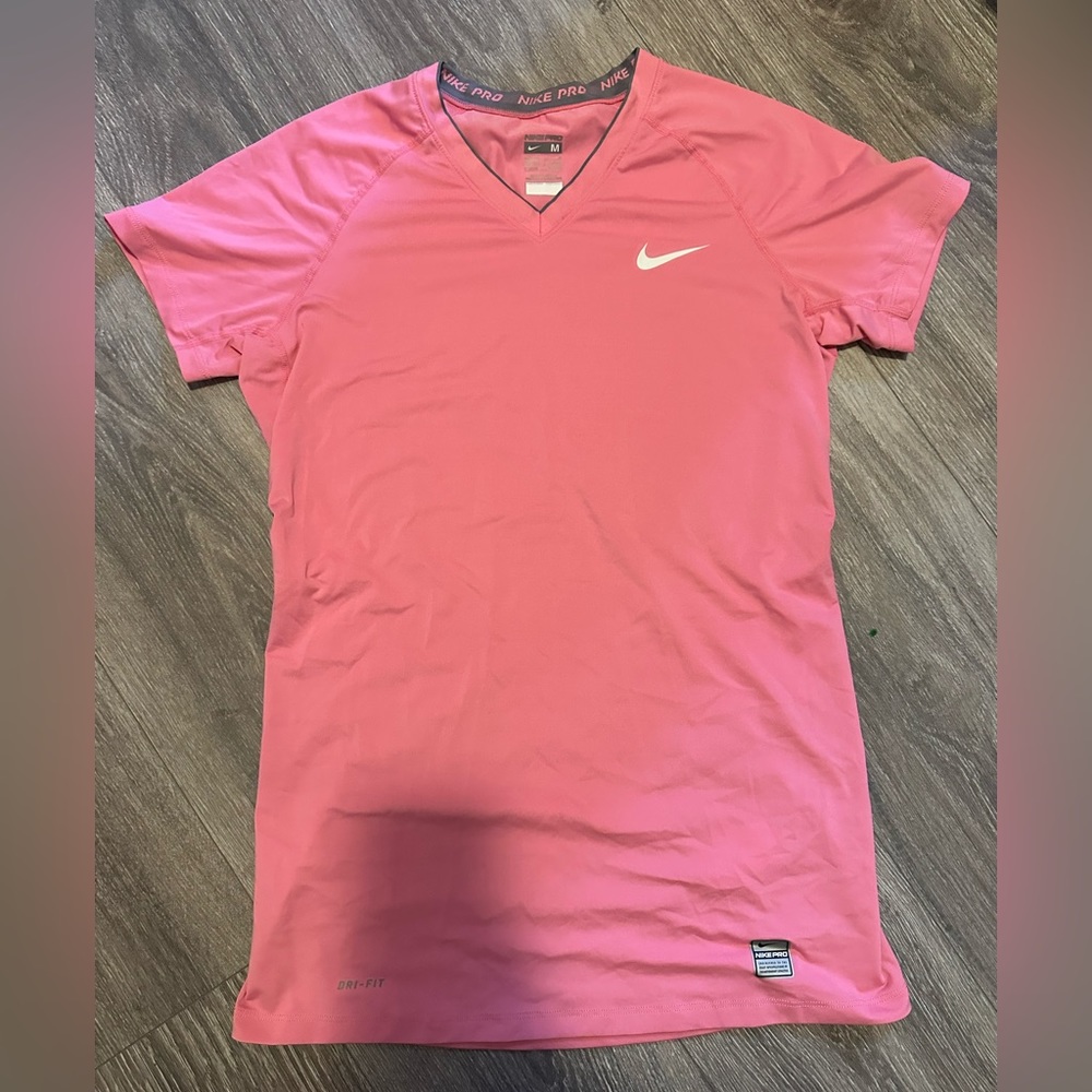 Nike pro dri fit top size M